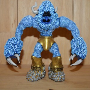 Twisty Bitz - Resin - Kaiju Horn 5 Eye Guy 001