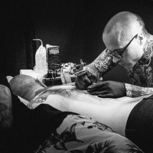 Spider Death - Tattooing - 001 - pic by @rol_or_die